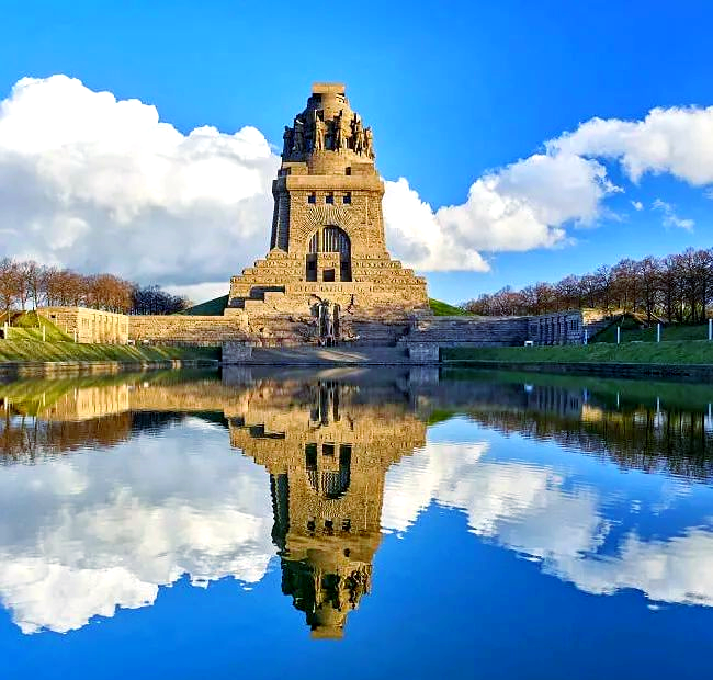 转折点莱比锡门线救险，欧篮联今夜攻防权衡，压力陡增，赛程密集仍需轮换的简单介绍