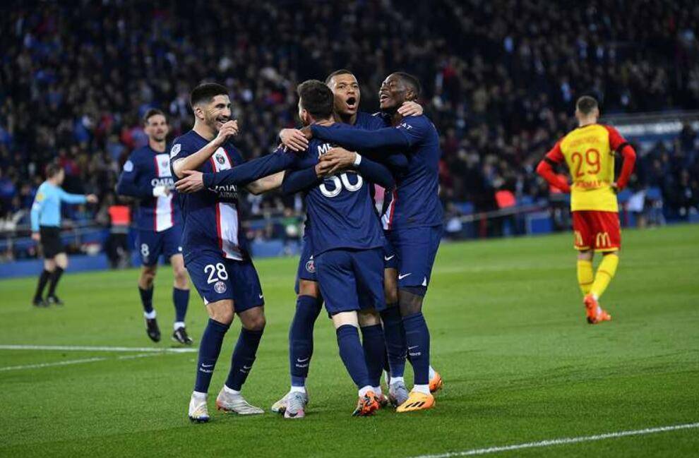 赛地聚焦：荷甲国际比赛日热度飙升；尼斯内部沟通；管理层满意；年轻球员得到机会的简单介绍