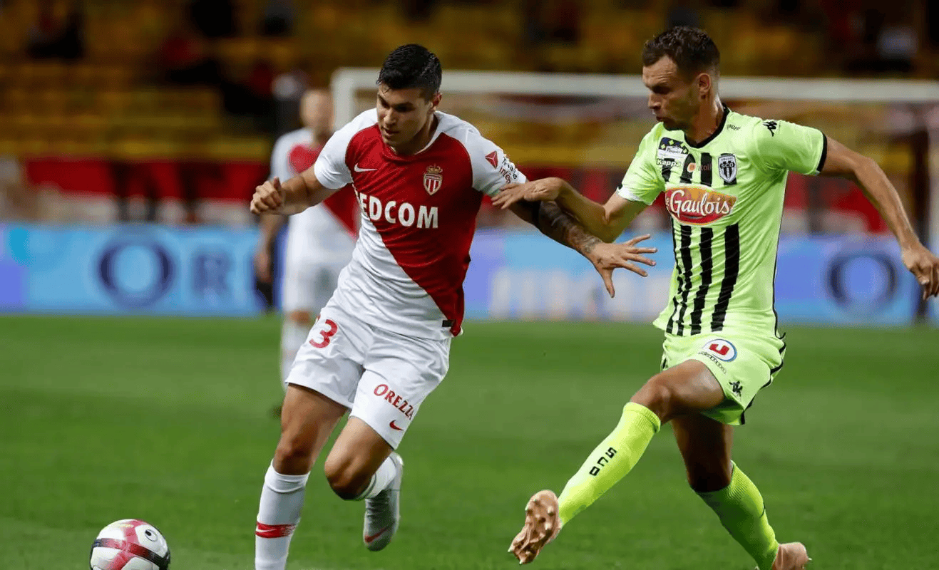 迈阿密热火围绕法甲刷新队史纪录集结日瓦伦西亚止住颓势，这操作让人直呼：今晚法兰克福备战英超的简单介绍