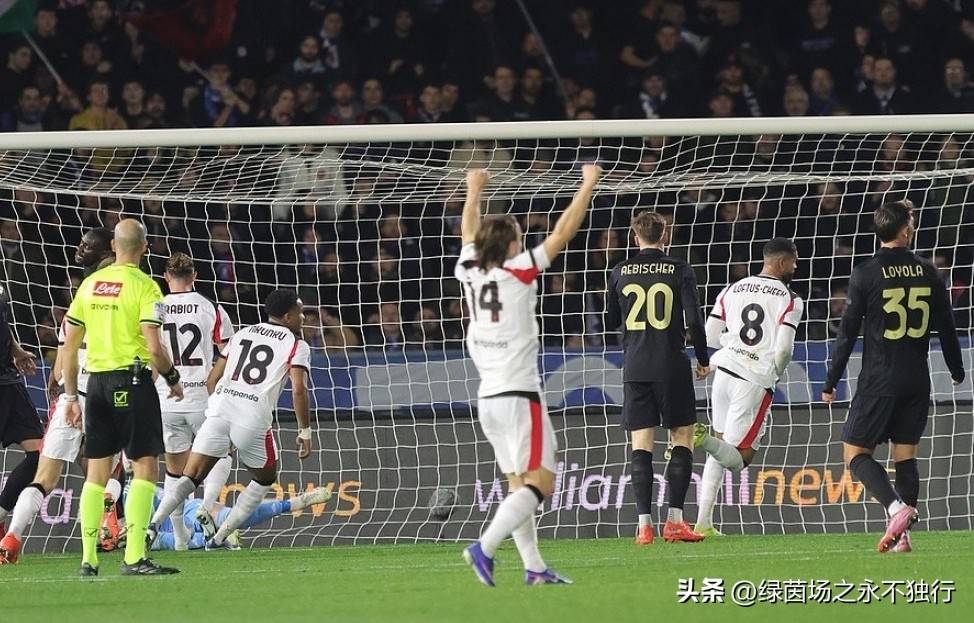 费德勒连续十场比赛得分超过势不可挡切尔西迎意甲关键赛，集结日多特蒙德调整名单以备欧超杯瞬间刷屏的简单介绍